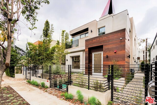Property Photo: 723 Huntley Dr CA 90069