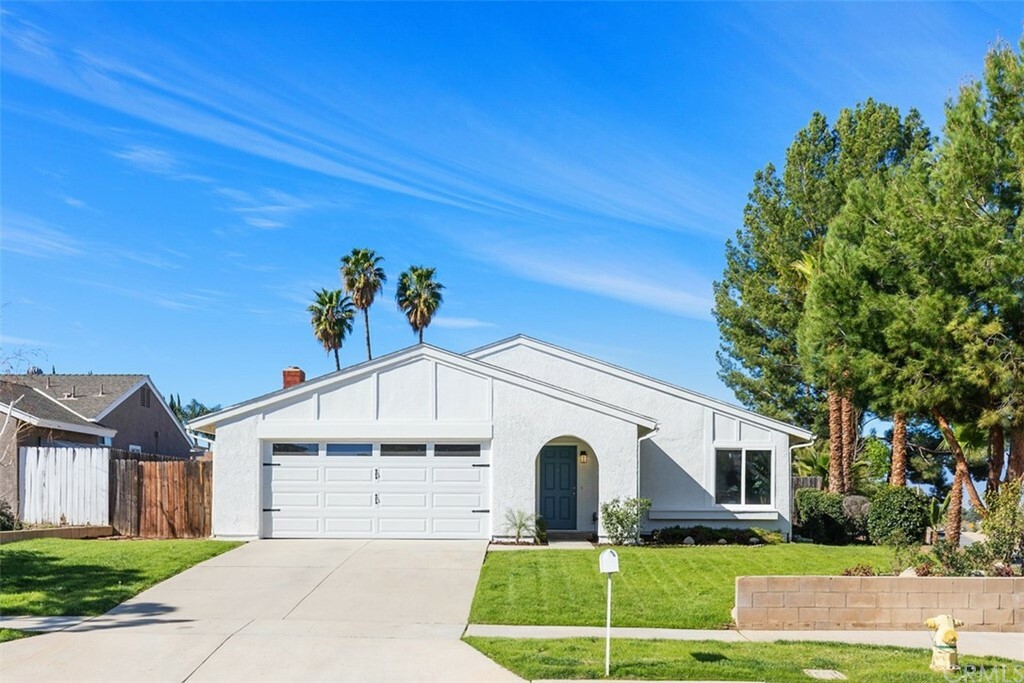 Property Photo:  263 Greenbriar Court  CA 92374 