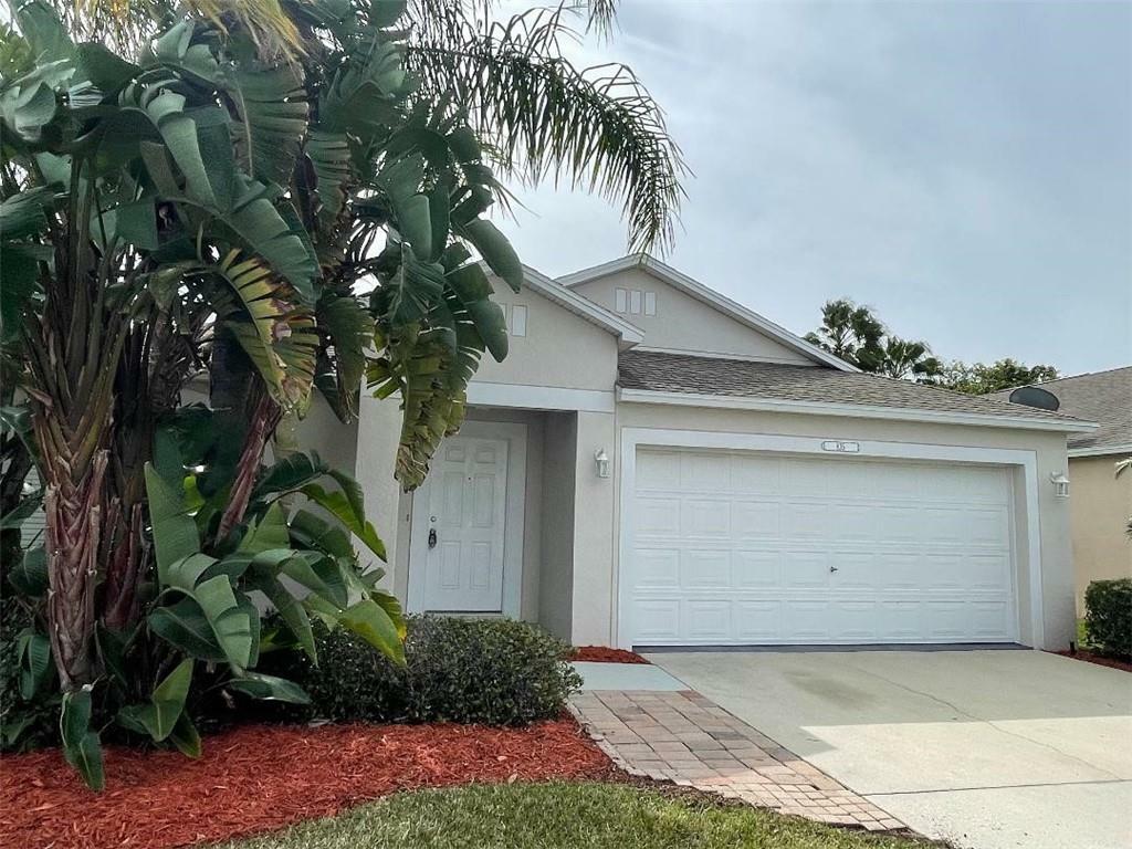 Property Photo:  835 Greenleaf Circle  FL 32960 