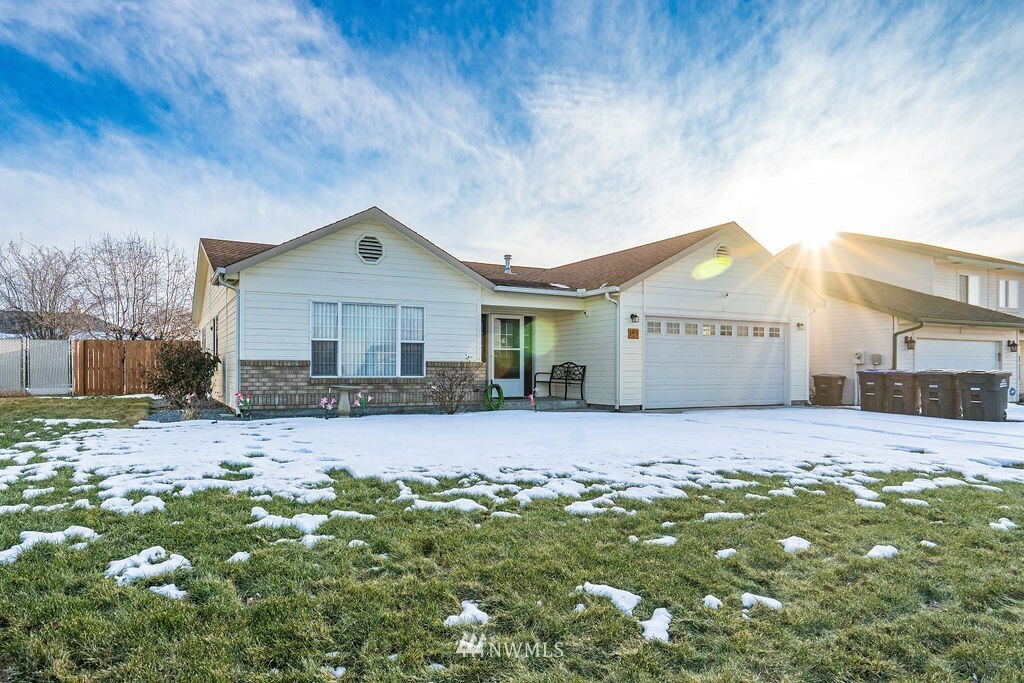 305 E Belair Drive  Moses Lake WA 98837 photo