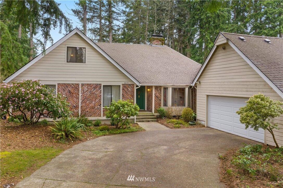 Property Photo:  3215 Amhurst Street SE  WA 98501 