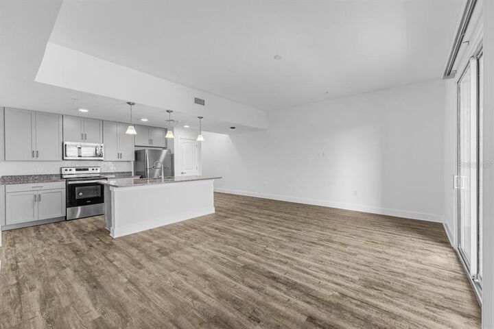 Property Photo:  5205 Eggleston Avenue 105  FL 32810 
