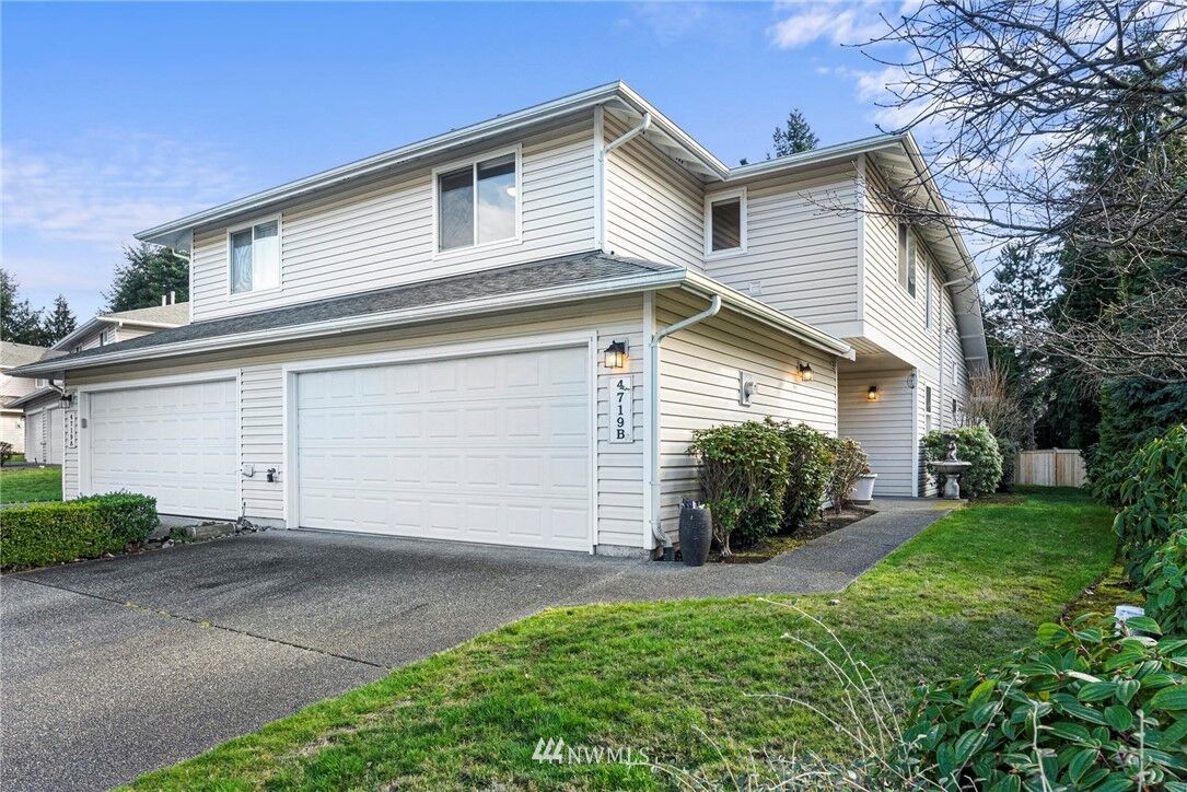 Property Photo:  4719 NE 18th Place B  WA 98059 