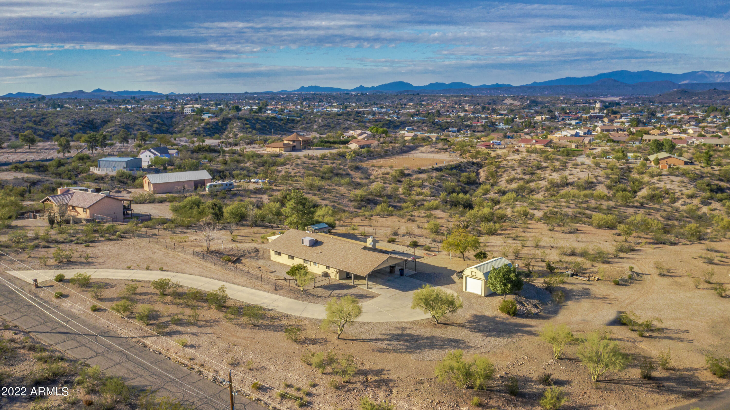 Property Photo:  225 W Turtleback Lane  AZ 85390 