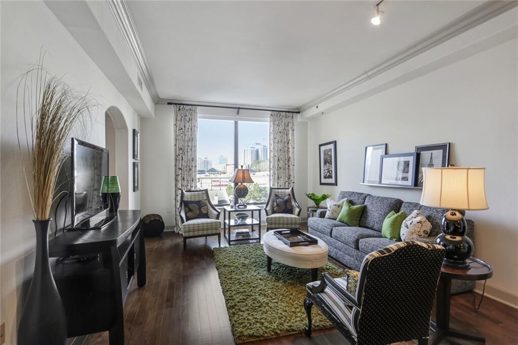 Property Photo: 3445 Stratford Road NE 801 GA 30326