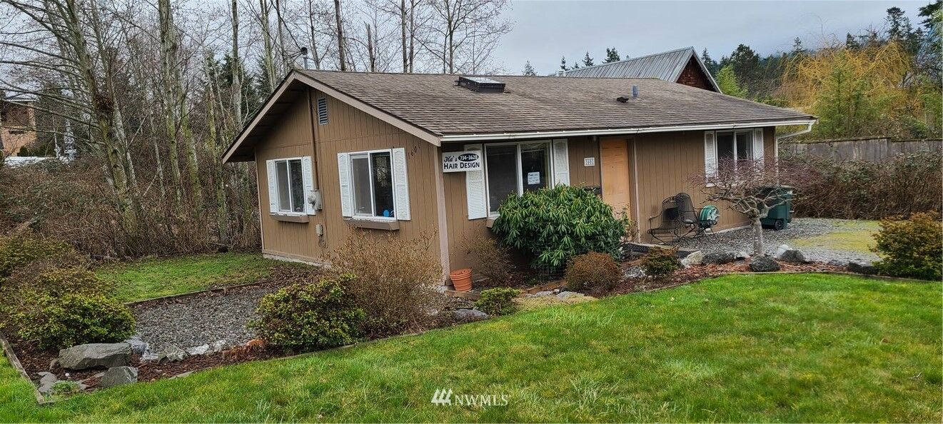 Property Photo:  1601 14th Street  WA 98225 