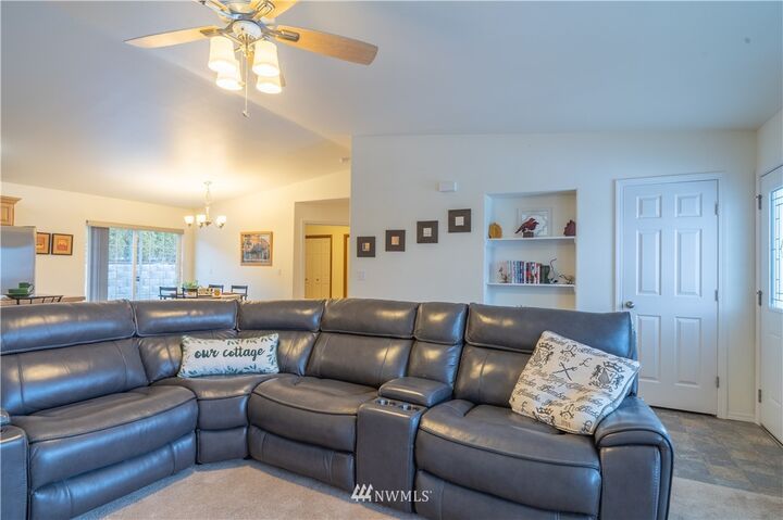 Property Photo:  807 NE Westshore Drive E19  WA 98837 