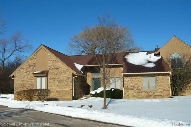 Property Photo:  6601 Westbrooke Court 19  MI 48322 