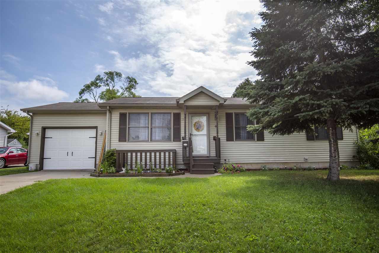 Property Photo:  312 Kent Ct  MI 48642 