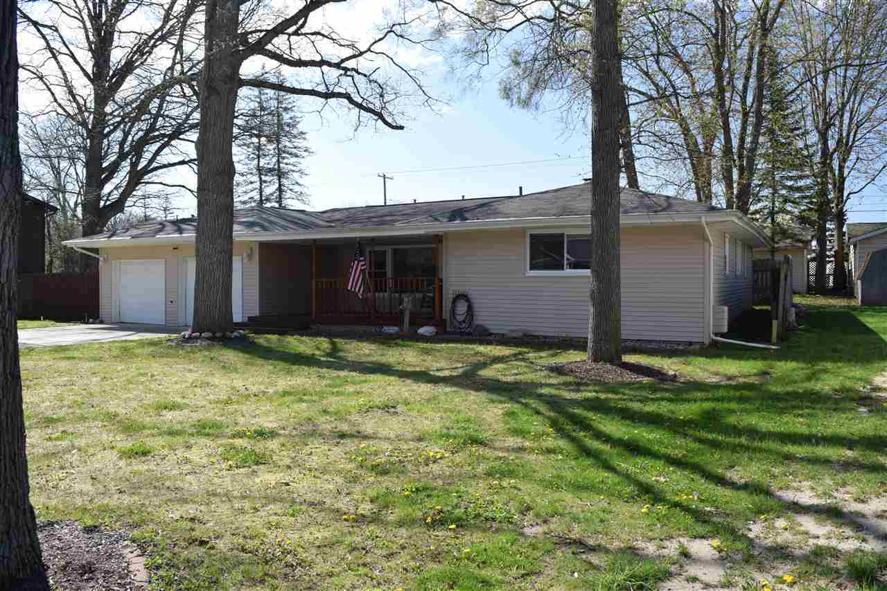 Property Photo:  3909 Pfeiffer  MI 48640 