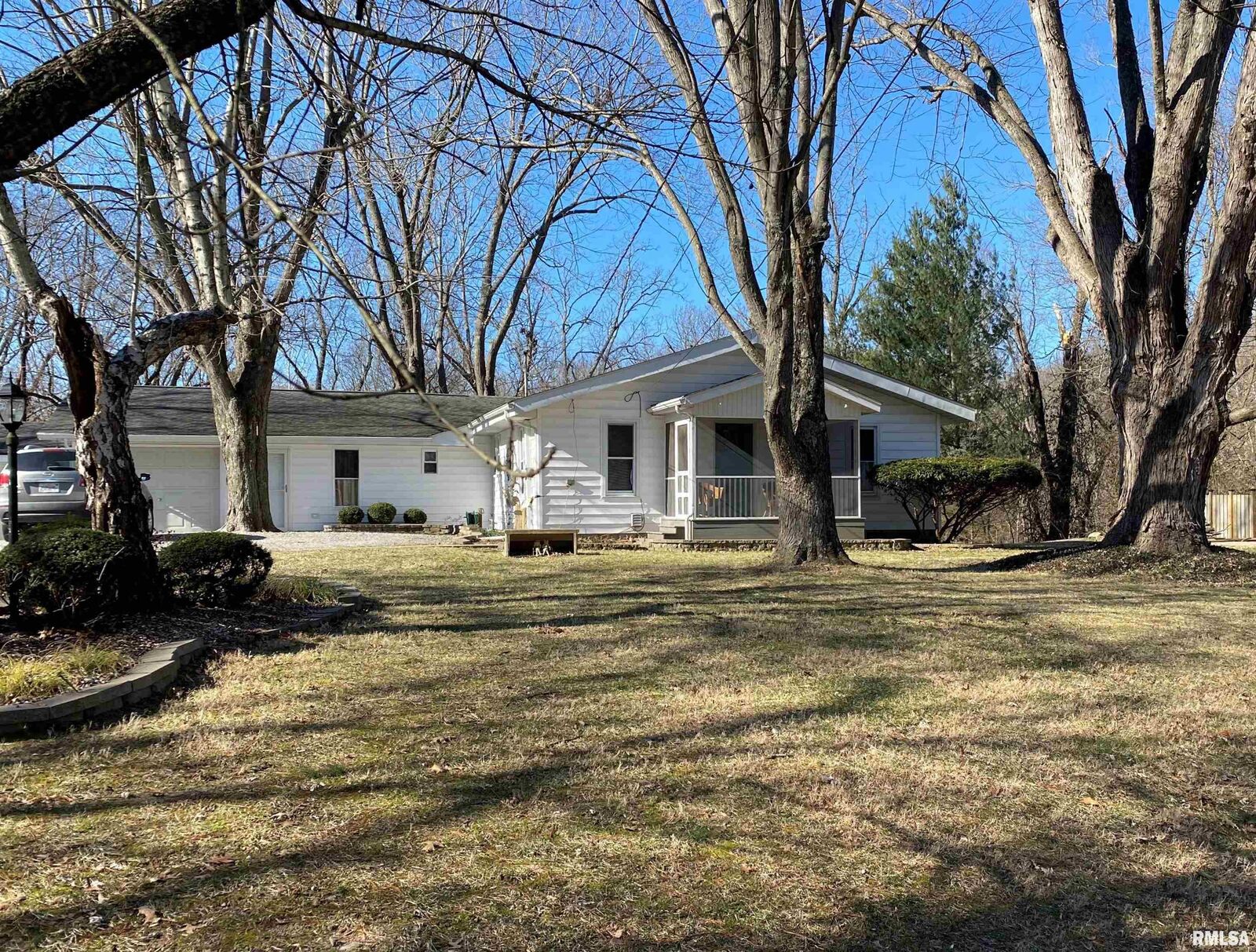 Property Photo: 33 Wolf Hill IL 62966