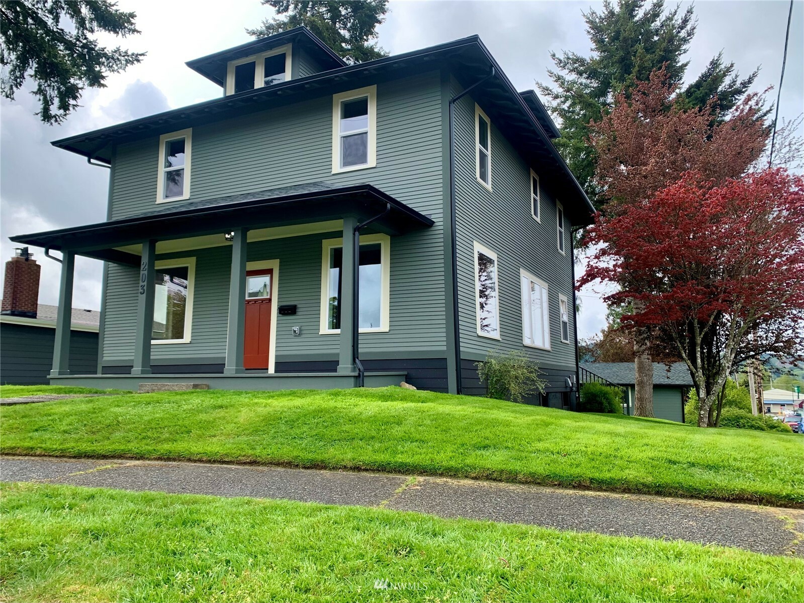 Property Photo: 203 E Broadway Avenue WA 98563