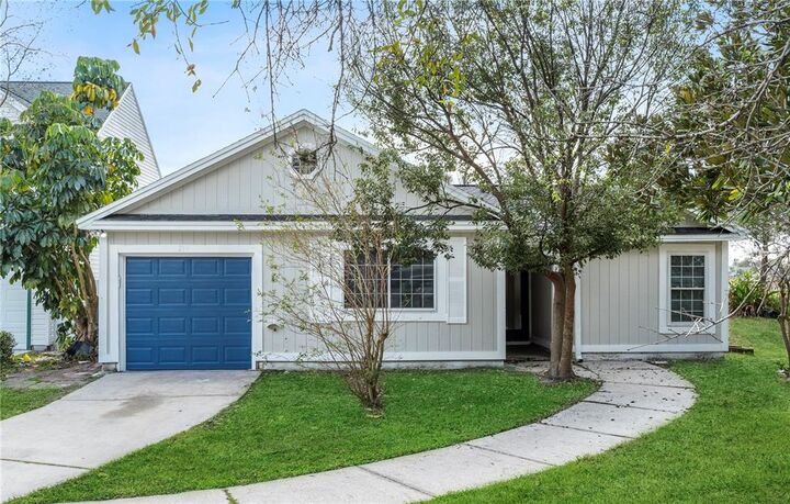 Property Photo:  210 Ferryboat Court  FL 32828 