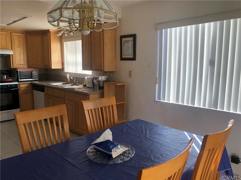 Property Photo:  11052 Lower Azusa C3  CA 91731 