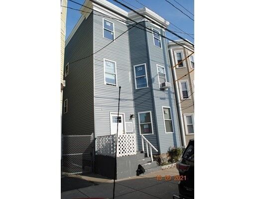 Property Photo:  184 Chestnut Street 1  MA 02150 