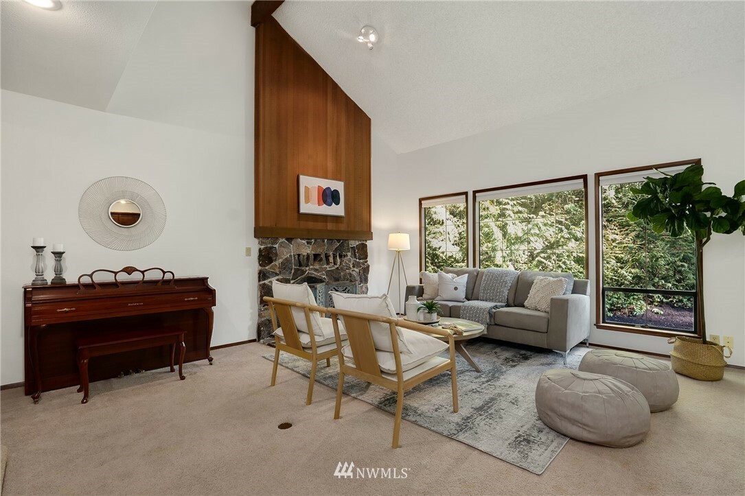 Property Photo: 405 216th Avenue NE WA 98074