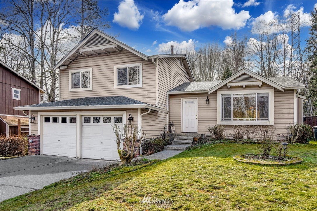 Property Photo: 408 211th Place SE WA 98021