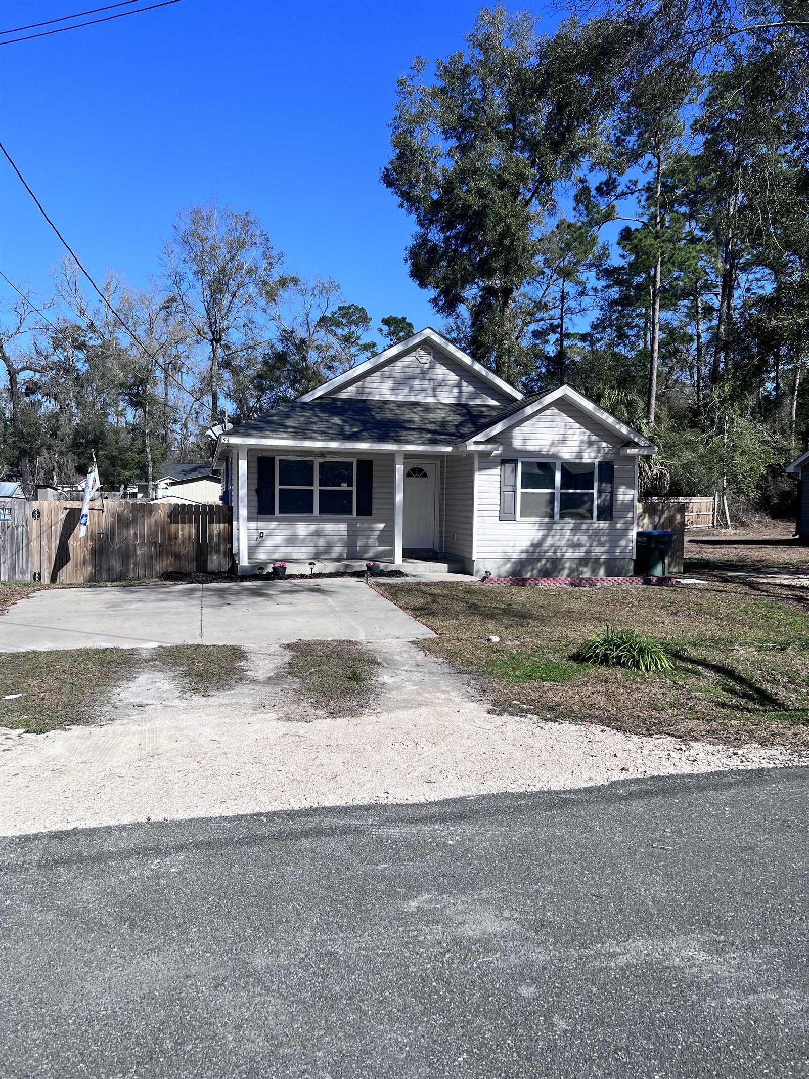 Property Photo: 54 Chinook Trail FL 32327