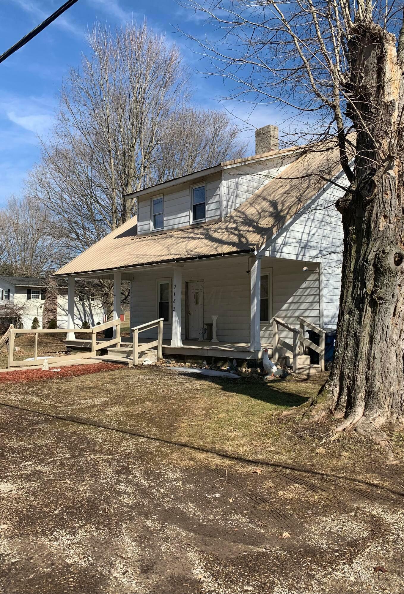 Property Photo: 2482 Hickman NE Road OH 43055