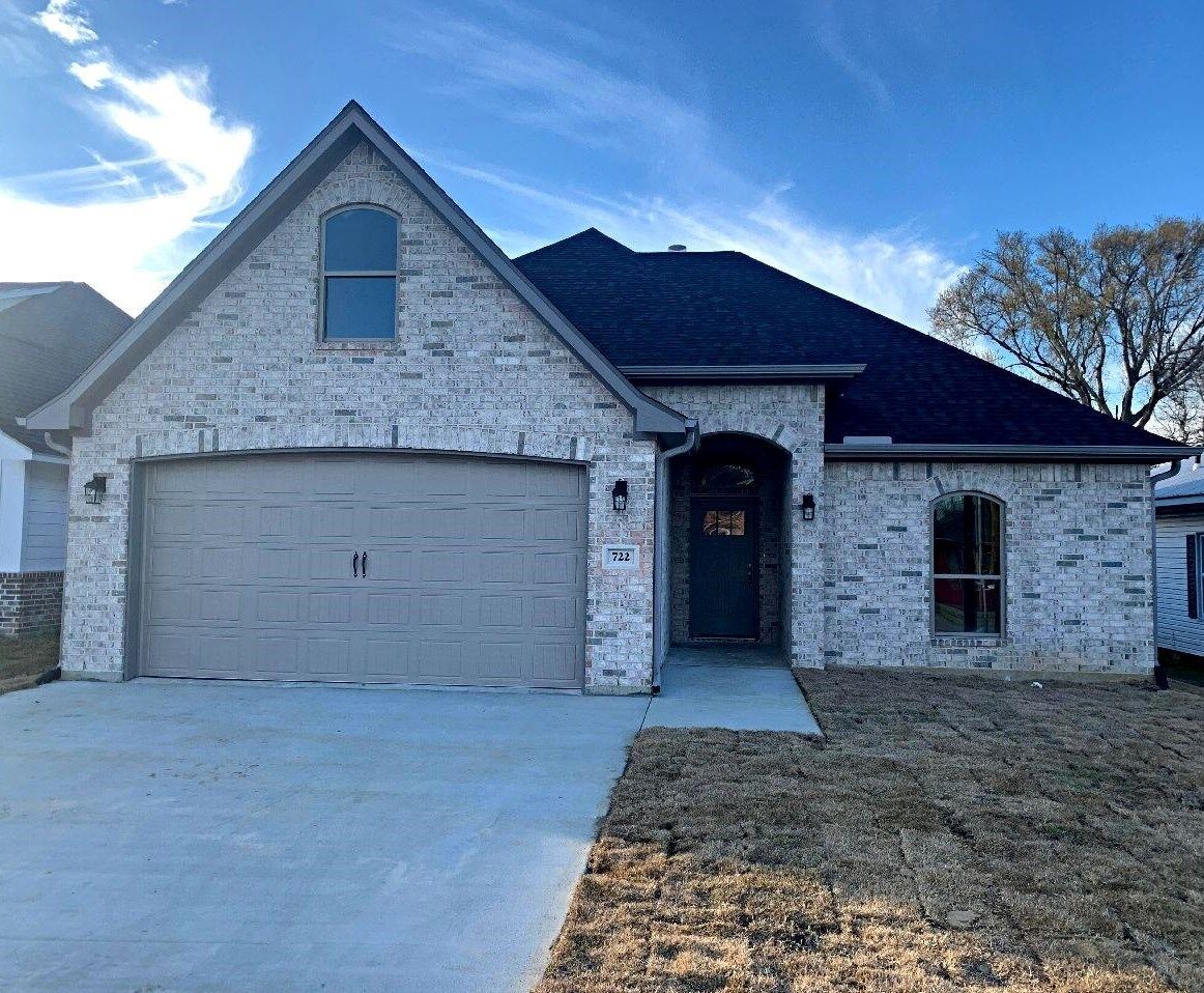 Property Photo:  722 Boston Ave  TX 77627 