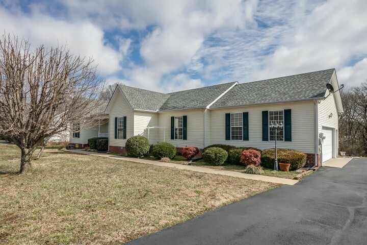 601 Meadowlark Dr  Shelbyville TN 37160 photo