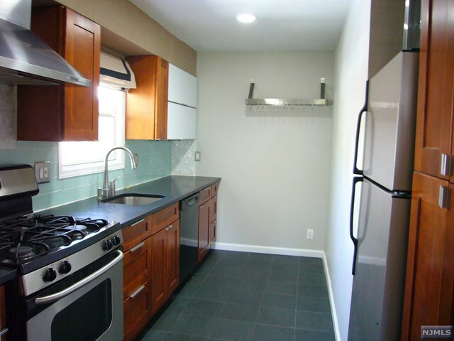 Property Photo:  151 East Palisade Avenue A2  NJ 07631 