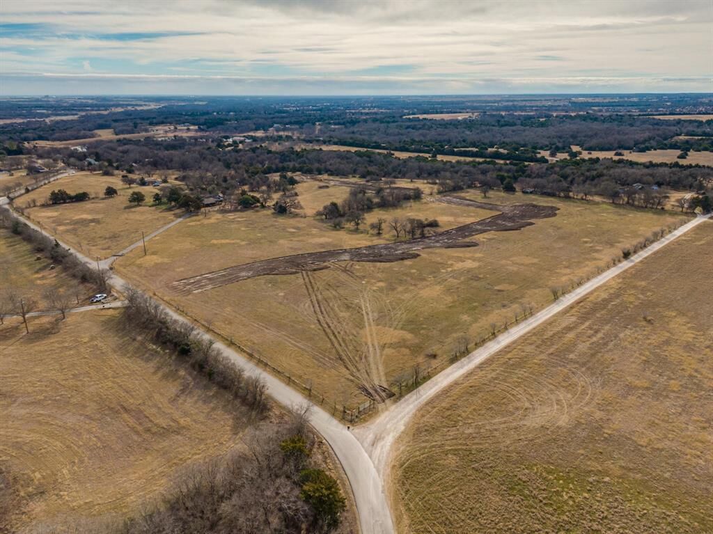 Property Photo:  3860 Jack's Loop  TX 76065 