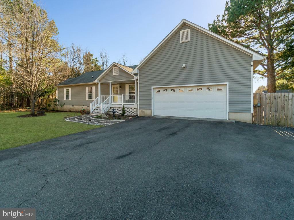 Property Photo: 2803 Wakefield Street VA 22443