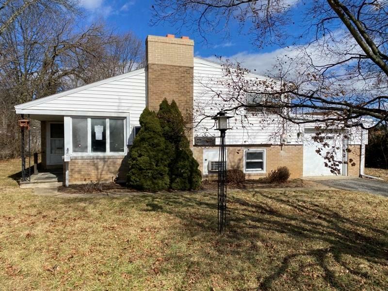 Property Photo:  14 West Taurus Street  PA 18018 