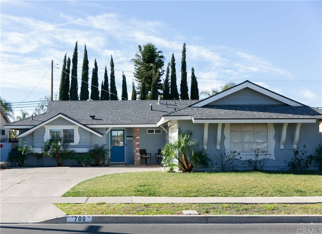 Property Photo:  700 Ruby Drive  CA 92870 