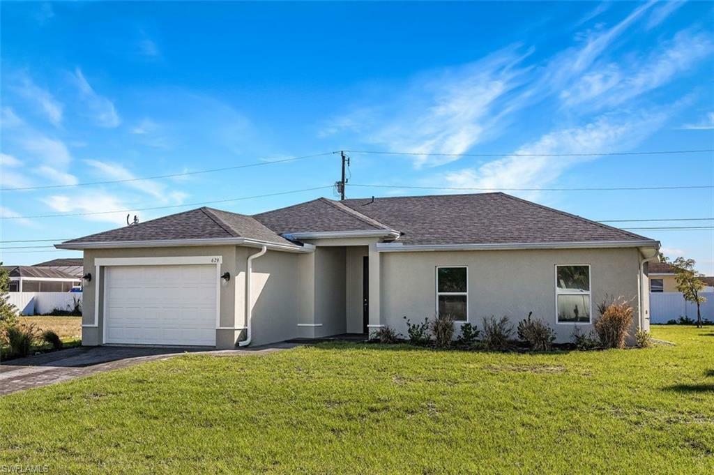 Property Photo:  629 NE 1st Avenue  FL 33909 