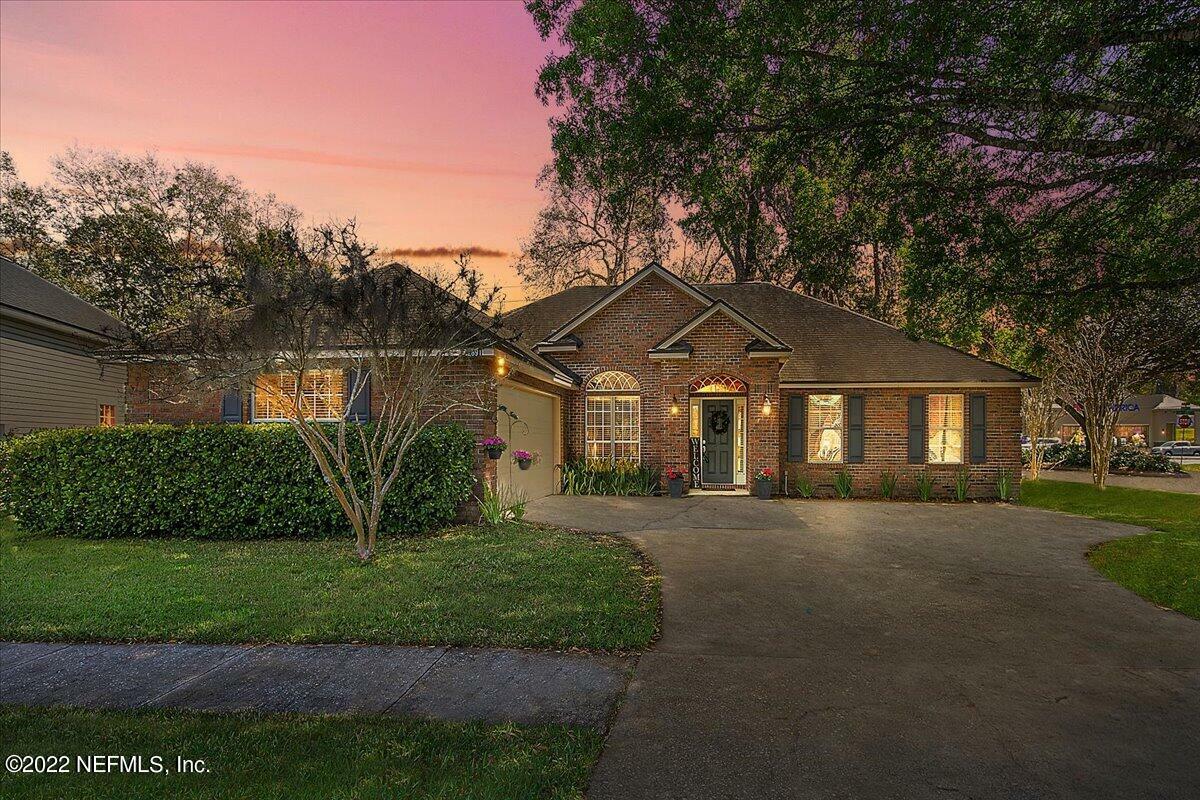 Property Photo: 2891 Everholly Lane FL 32223
