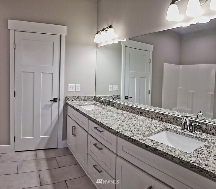 Property Photo:  208 W Fir Street  WA 98557 