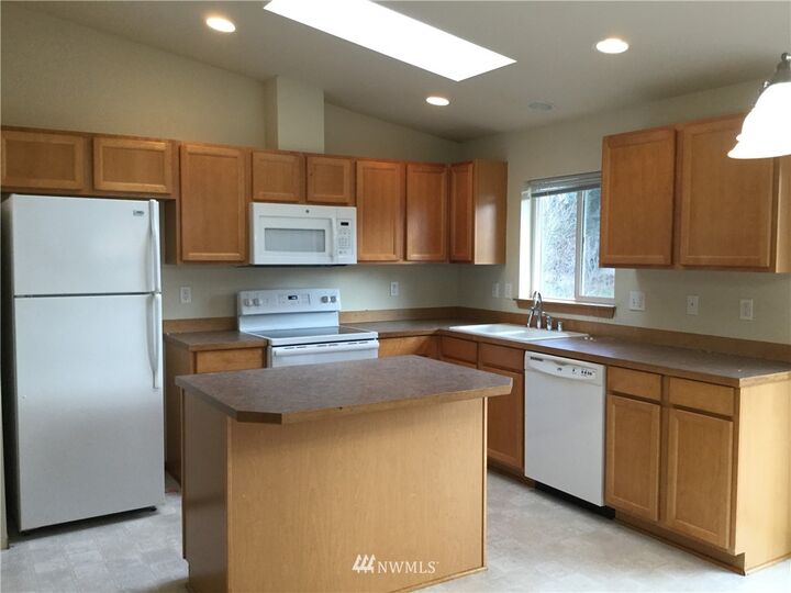 Property Photo:  7800 32nd Street NE  WA 98275 