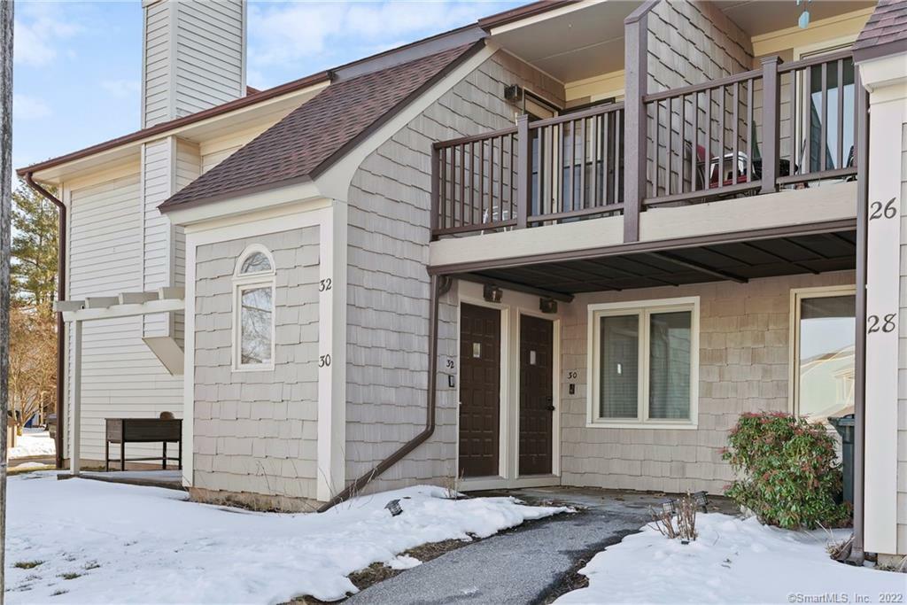 Property Photo: 32 Copper Beech Drive 32 CT 06067