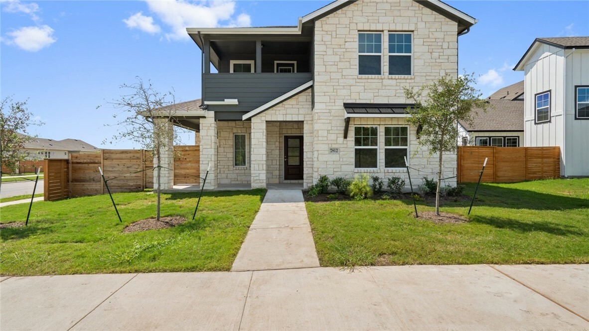 Property Photo:  7812 Hillock Terrace  TX 78744 