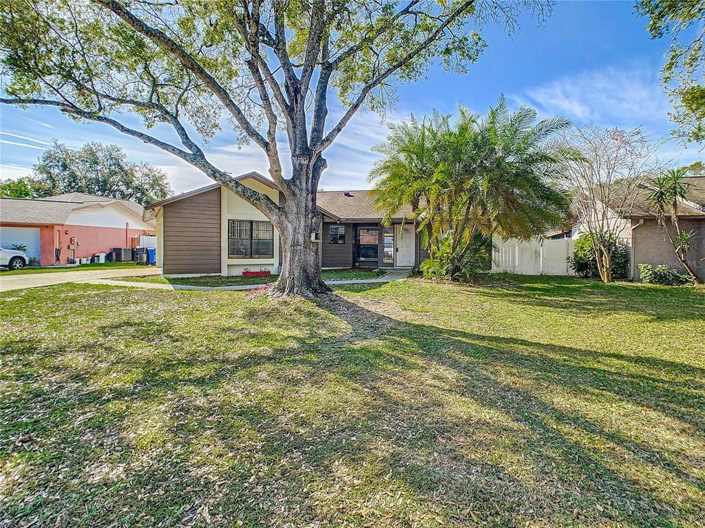 Property Photo:  1808 Lake Crest Avenue  FL 33510 