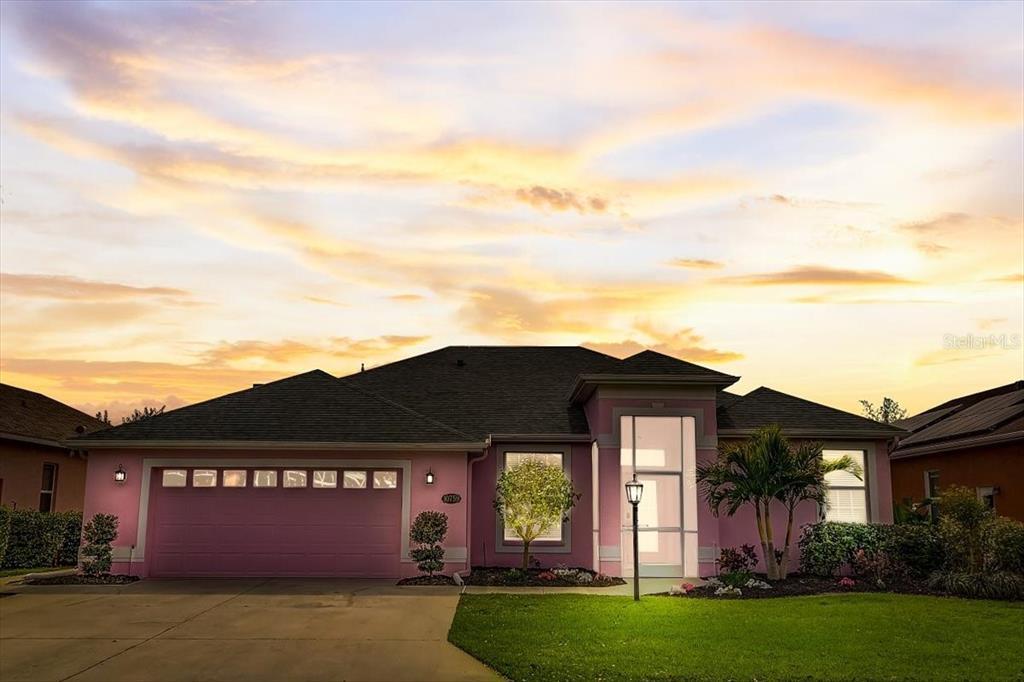 Property Photo:  10759 Old Grove Circle  FL 34212 