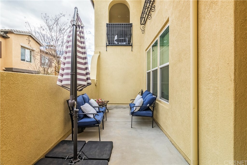 Property Photo:  23922 Calle Del Sol Drive  CA 91354 