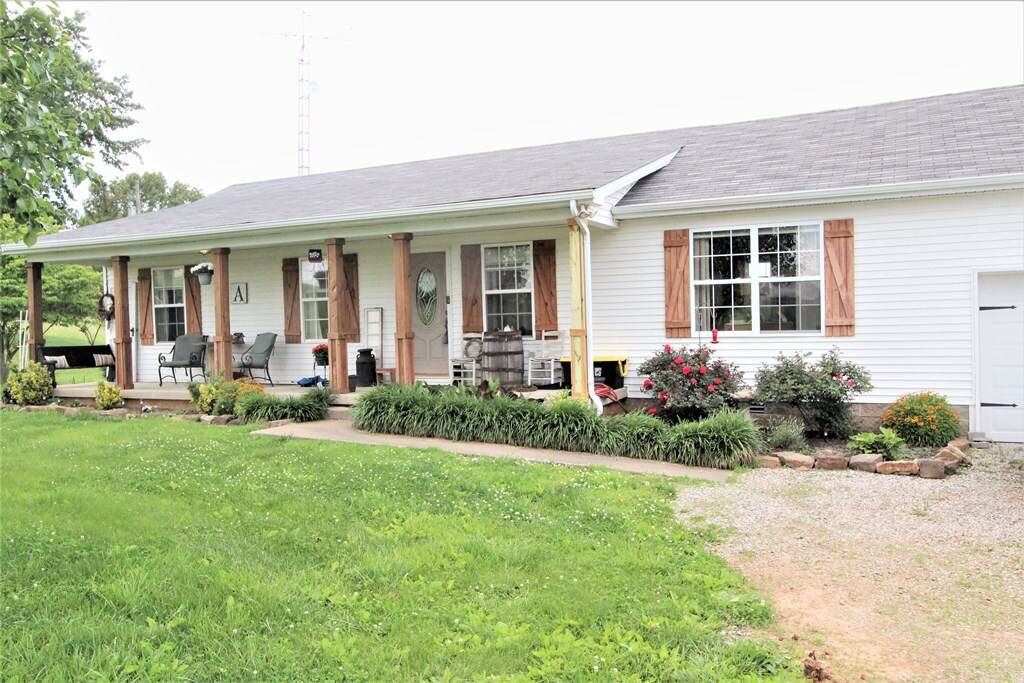 Property Photo: 7200 Woodburn Allen Springs Road KY 42104