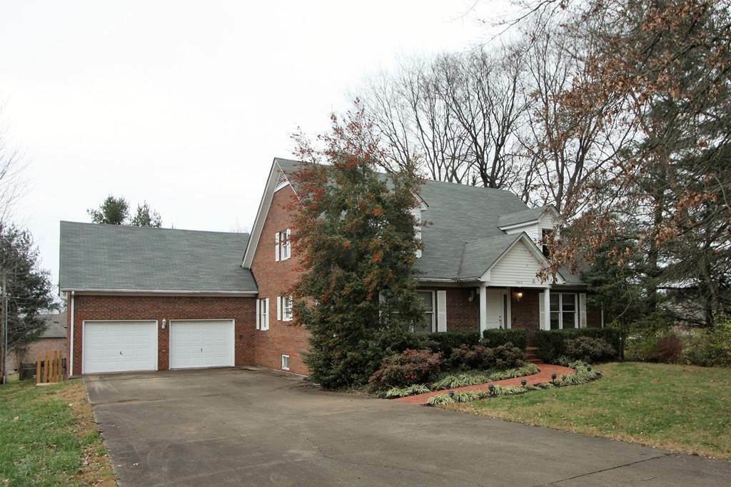 Property Photo:  1404 Walnut Way  KY 42104 