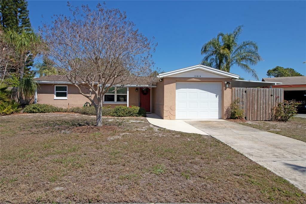 Property Photo: 12913 103rd Way FL 33773