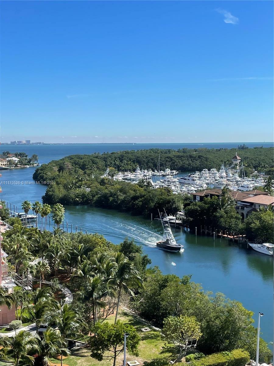 Property Photo:  90 Edgewater Dr 1222  FL 33133 