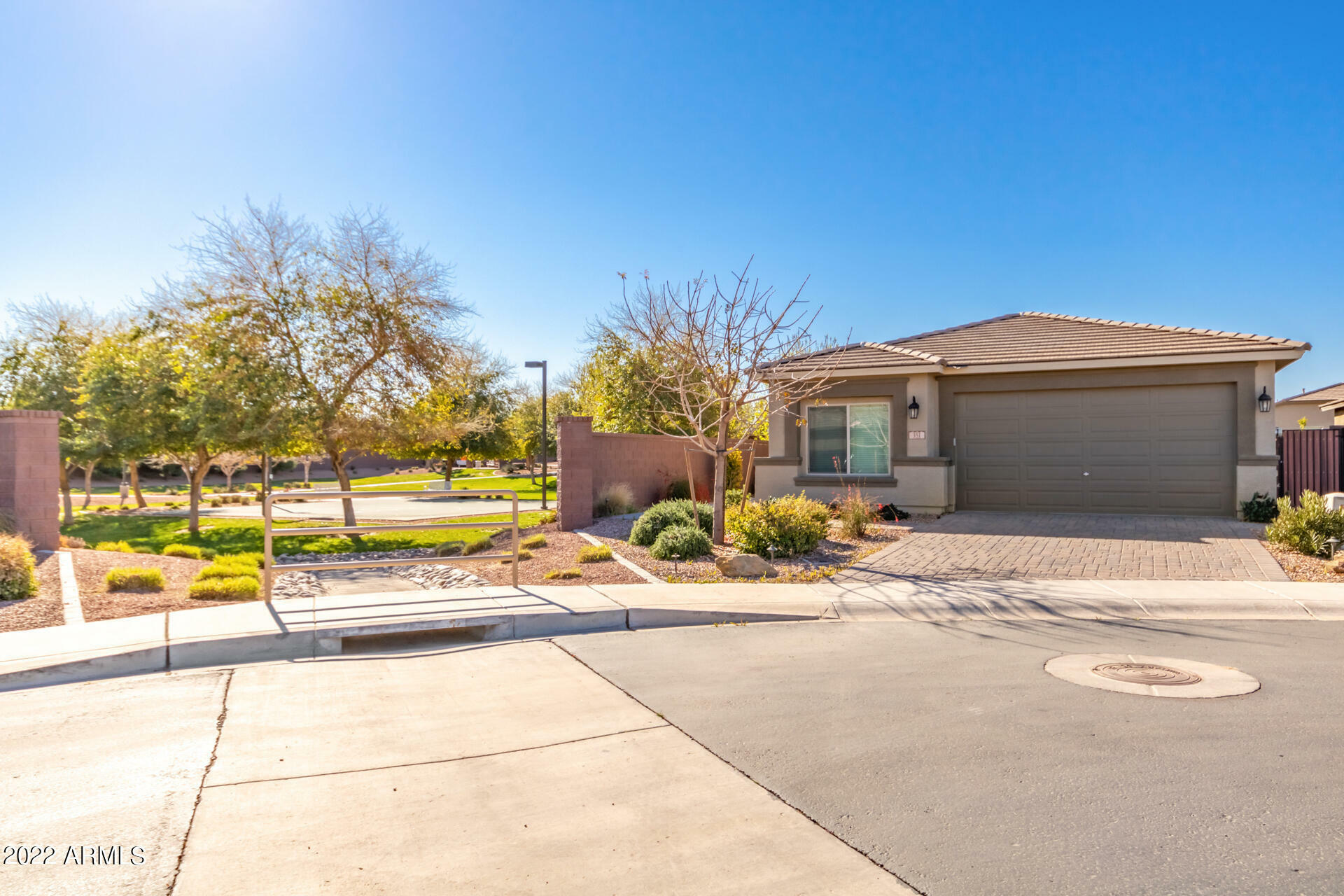 Property Photo:  351 W Gum Tree Avenue  AZ 85140 