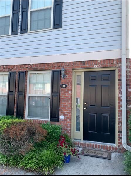 Property Photo: 141 Madison GA 30103