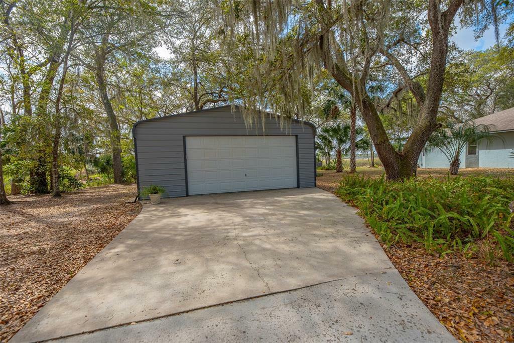 Property Photo:  17690 SE 28th Lane Road  FL 34488 