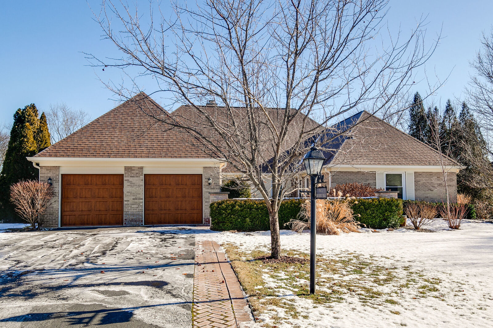 Property Photo:  165 Fox Hunt Trail  IL 60010 