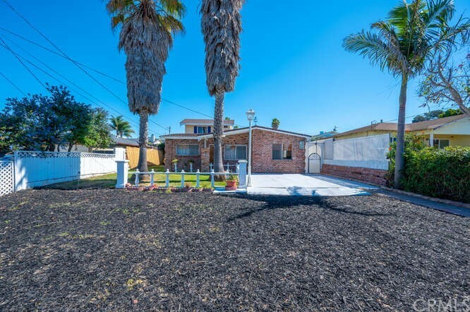 Property Photo:  1371 17th Street  CA 93445 