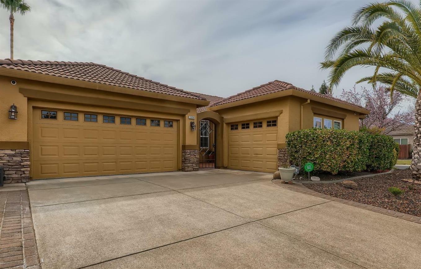 Property Photo:  2056 Shropshire Street  CA 95747 