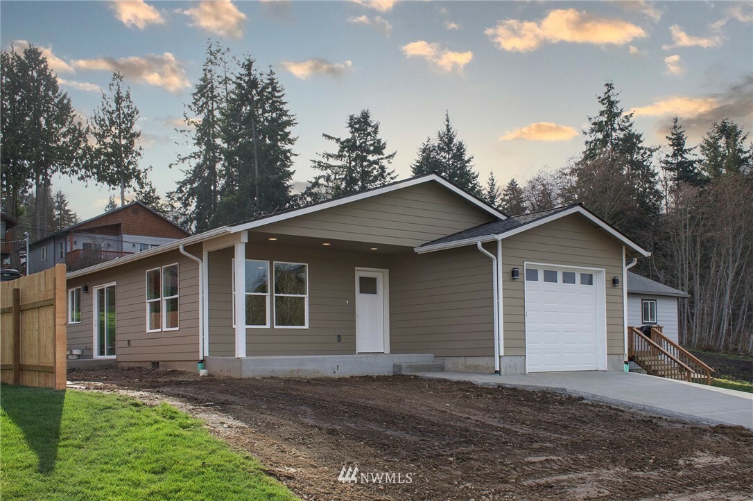 Property Photo:  1626 W 11th Street  WA 98363 